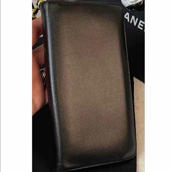 Authentic Chanel Coco Button Caviar Leather Bifold Long Wallet Crossbody - Picture 3 of 7